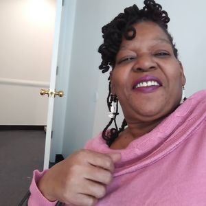 Meet your Posher, Esther